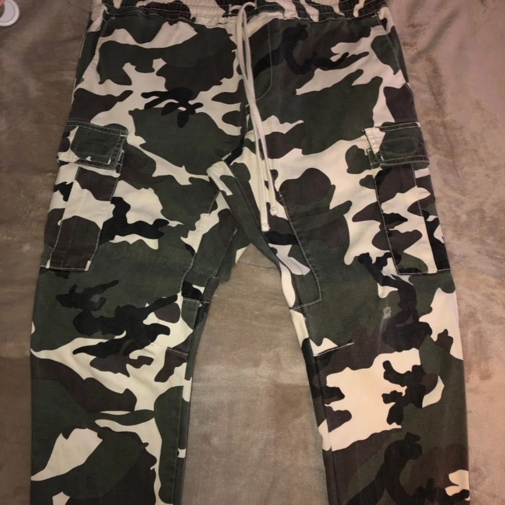 Camo pants